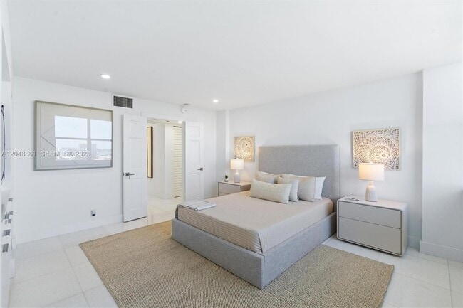 Building Photo - 1180 S Ocean Blvd