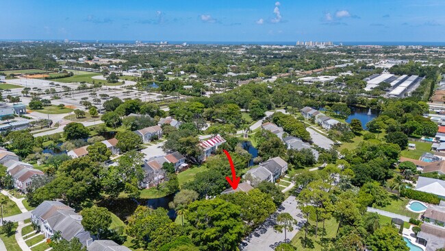 Building Photo - 217 Georgian Park Dr