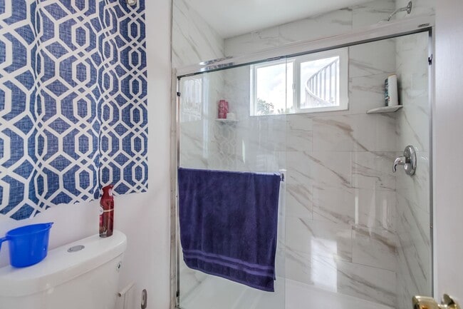 Building Photo - Gorgeous luxury flat with ocean view in La Jolla. Gustavo Lopez