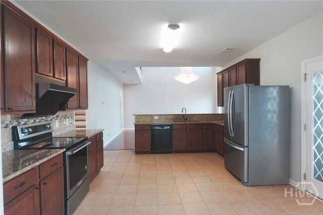 Building Photo - 25 Litchfield Dr