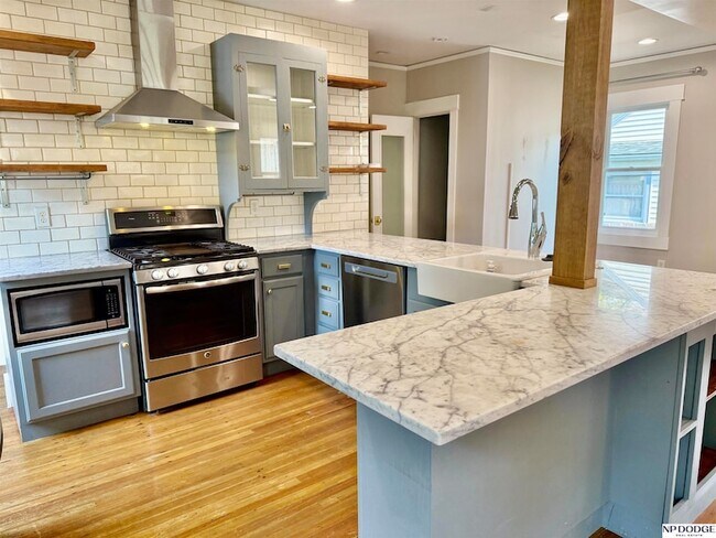 Building Photo - 2024 N 64th St