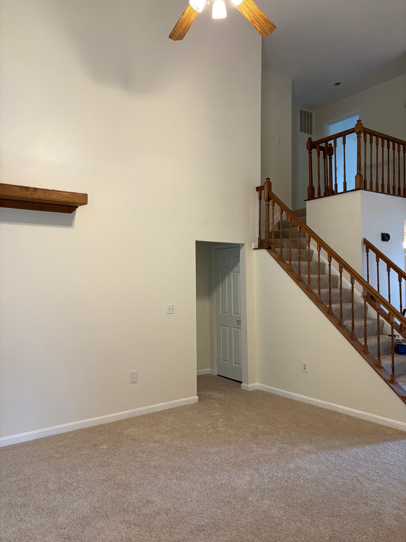 Building Photo - 14208 Greenview Dr