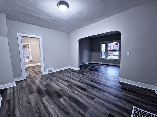 Building Photo - 4321 Storer Ave