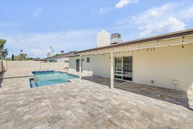 Building Photo - Beautiful Chandler home!