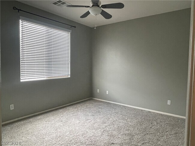 Building Photo - 5530 Spiceberry Dr