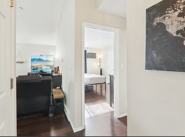 Building Photo - 1374 Cunat Ct