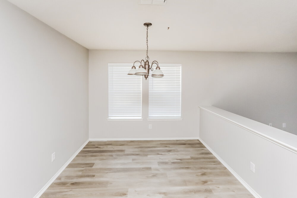 Building Photo - 145 Redbud Dr