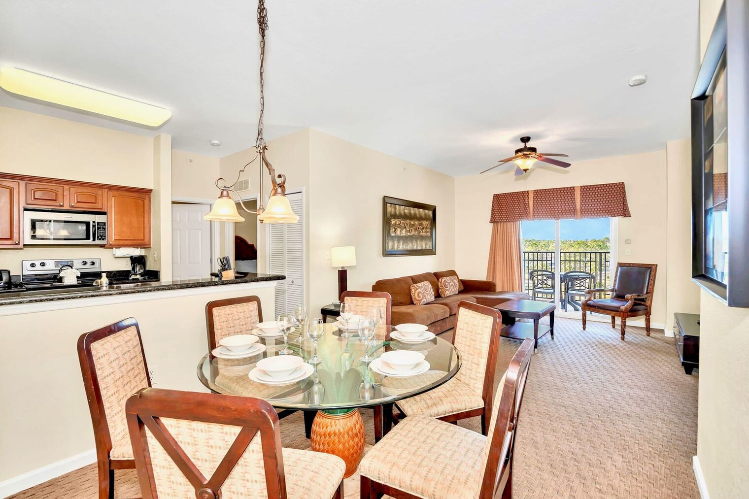 Building Photo - 8113 Resort Village Dr