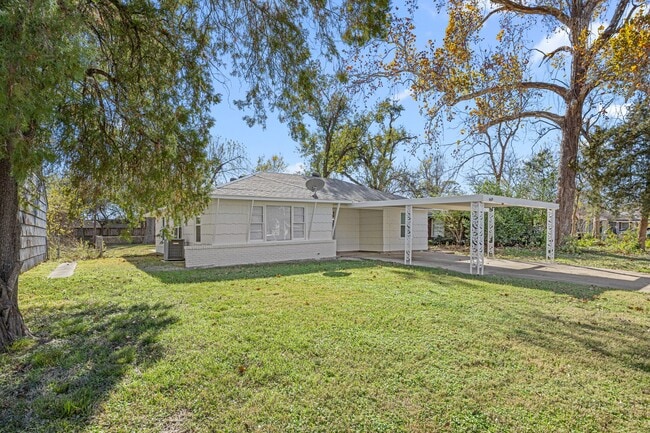 Building Photo - 6619 Maybank Dr