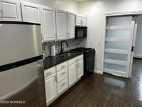 Building Photo - 63 Madison St