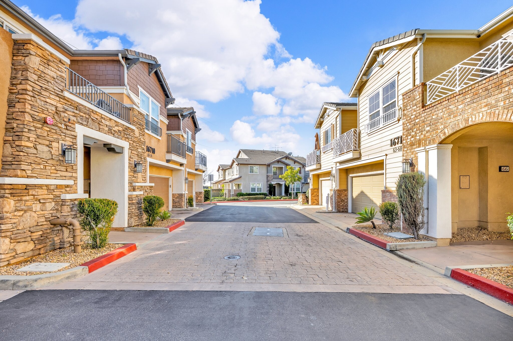 Building Photo - 16710 Nicklaus Dr
