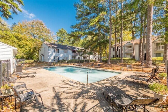 Building Photo - 1000 Belmont Park Dr SE