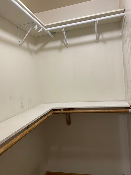 great closet space - 3121 S Harlem Ave