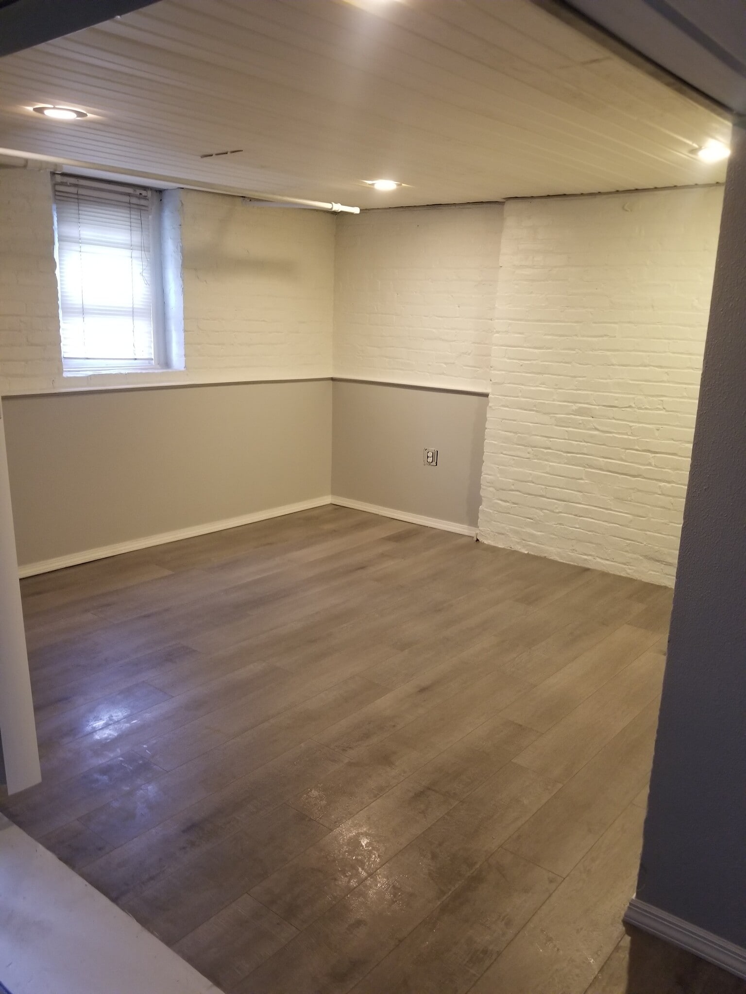 bedroom - 5216 5th Ave