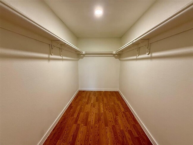 Building Photo - 21003 Boggy Ford Rd