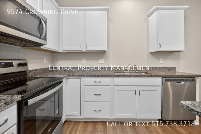 Building Photo - 9574 Crowning Dr