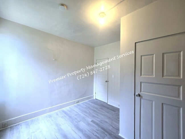Building Photo - 331 W North St