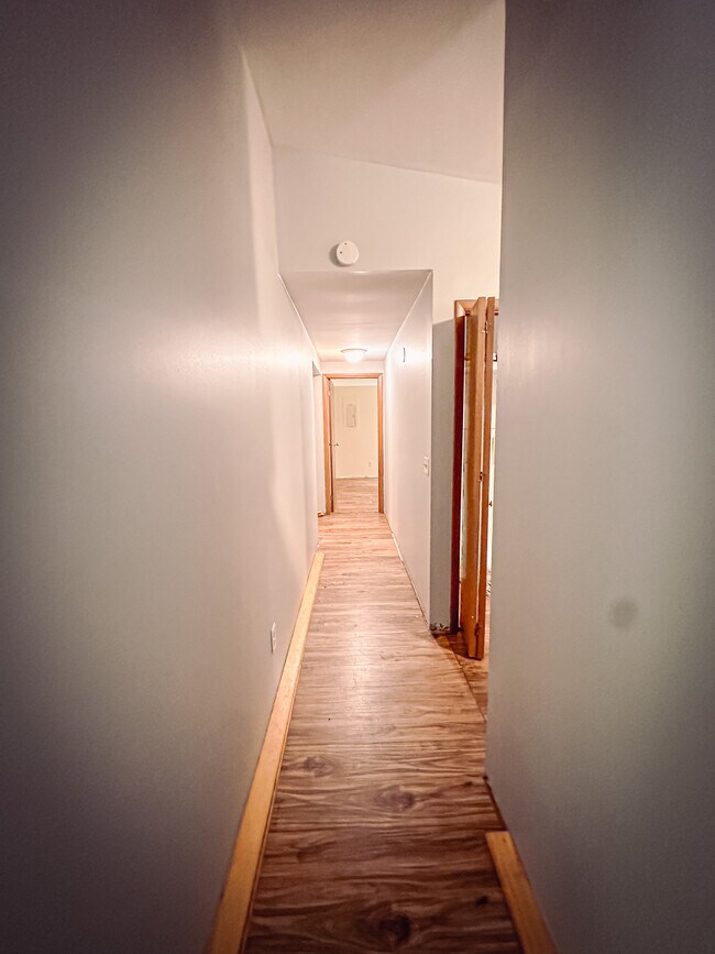 Hallway - 7133 Susquehanna Dr