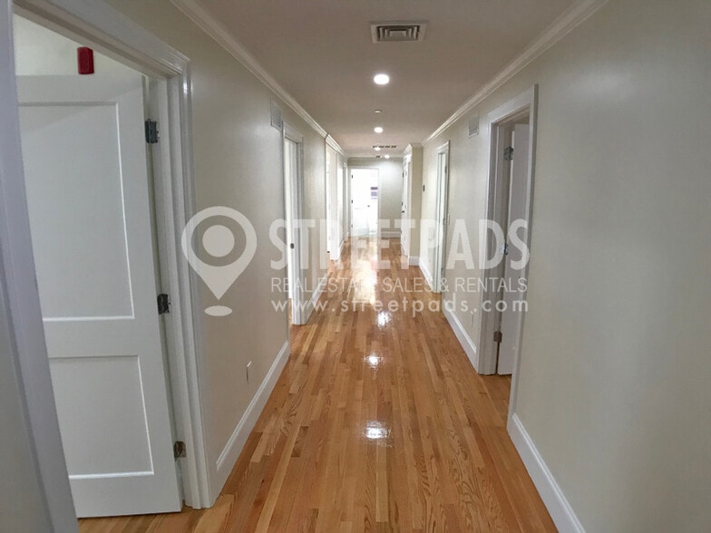 Building Photo - 201 Harvard Ave