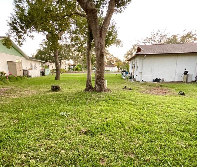 Building Photo - 10605 Timber Ln