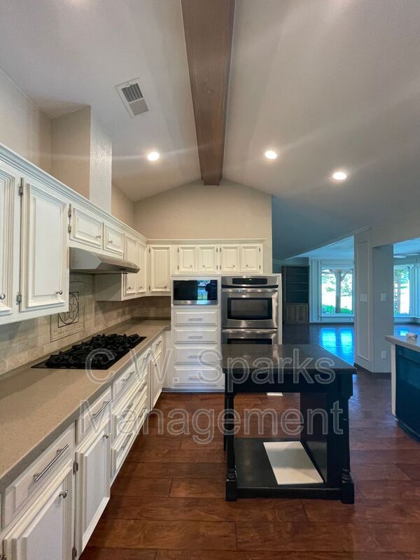 Building Photo - 3494 N Stodghill Rd