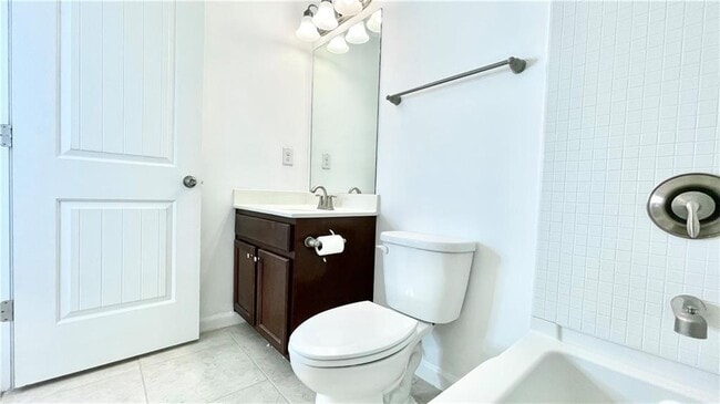 Building Photo - 436 Fieldview Ln