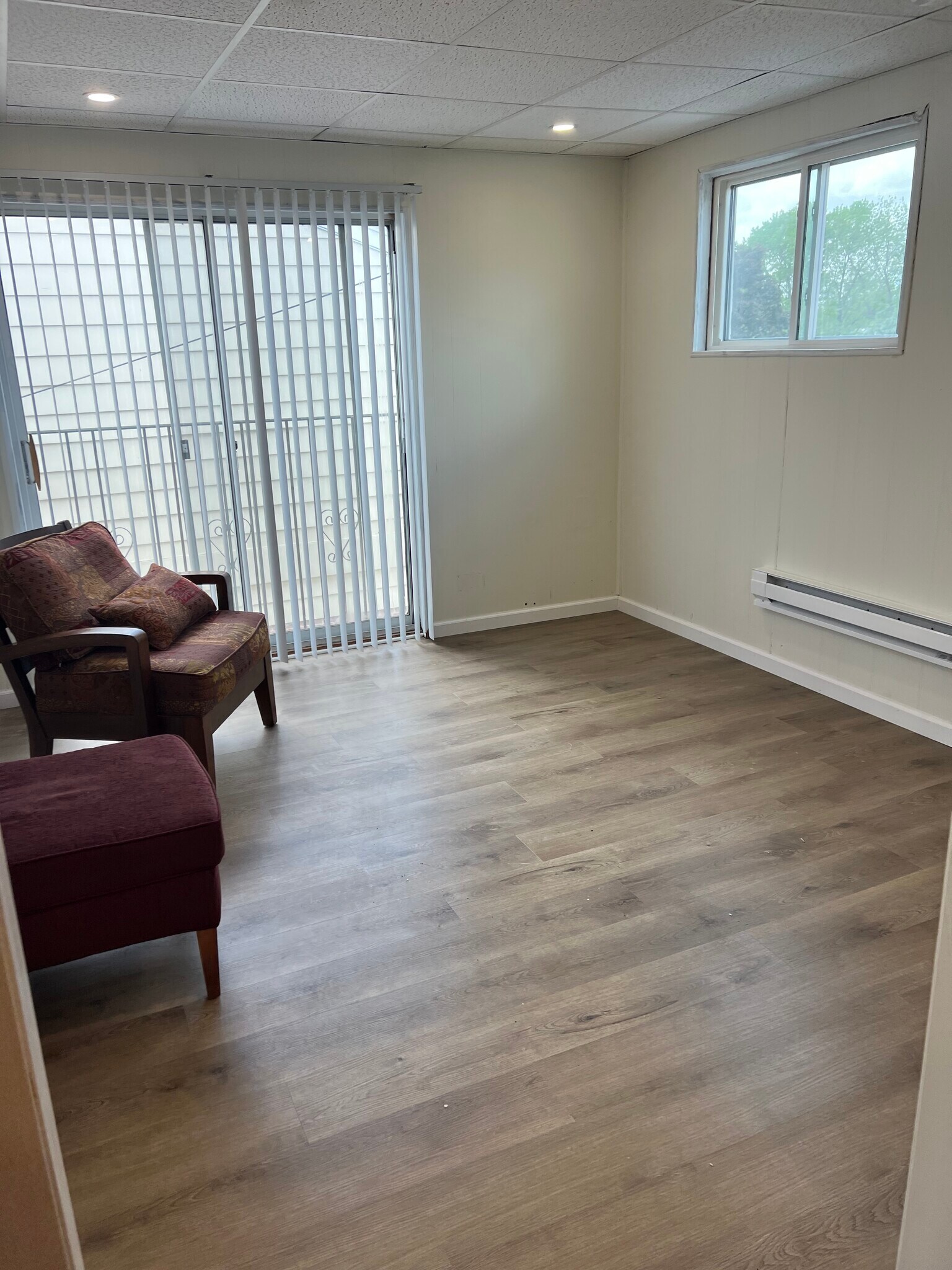 Living room - 300 Huntingdon Pike