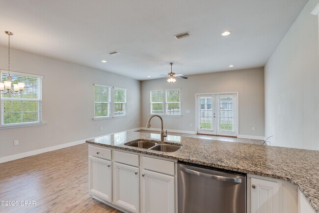 Building Photo - 116 Fossil Falls Ln