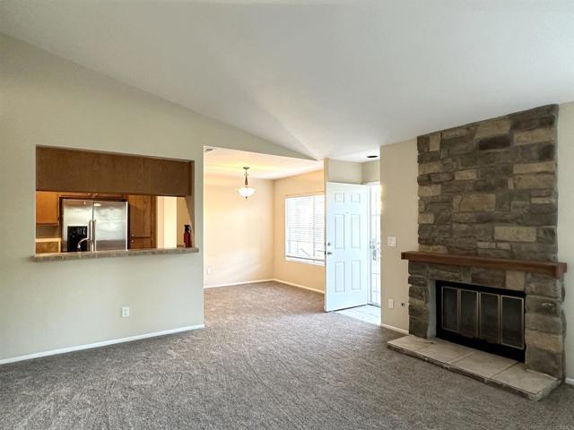 Building Photo - 2047 Lakeridge Cir