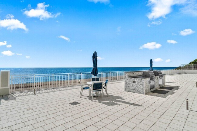 Building Photo - 4511 S Ocean Blvd