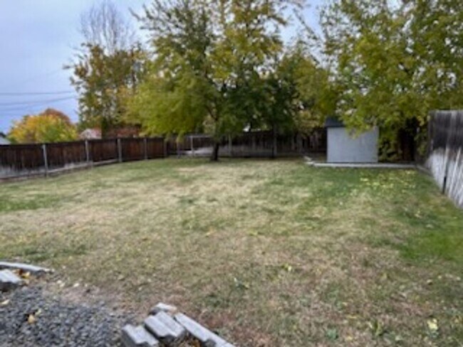 Building Photo - 224go