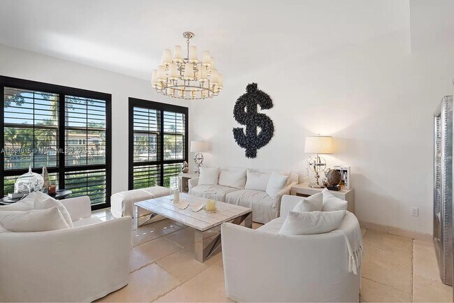 Building Photo - 6101 Laguna Dr W