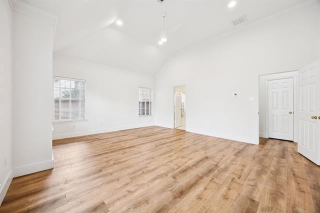 Building Photo - 1273 Tioga Dr