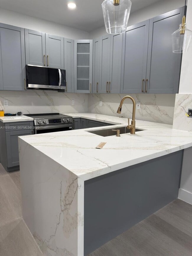 Building Photo - 12618 NW 56th Dr