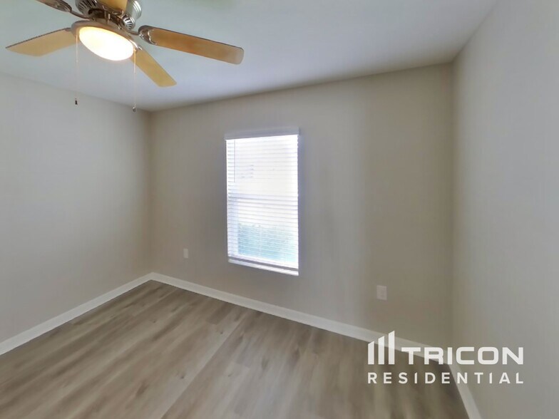 Building Photo - 3401 Autumn Amber Dr