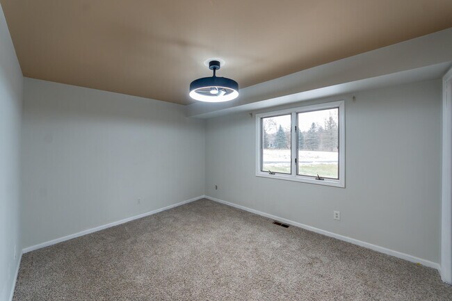 Building Photo - 46105 W Seven Mile Rd