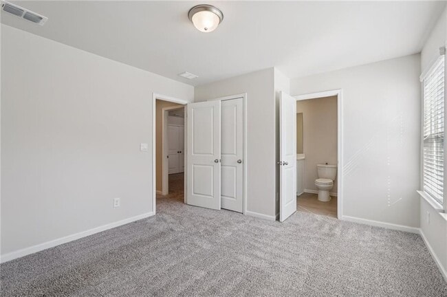 Building Photo - 234 Timberland Ave