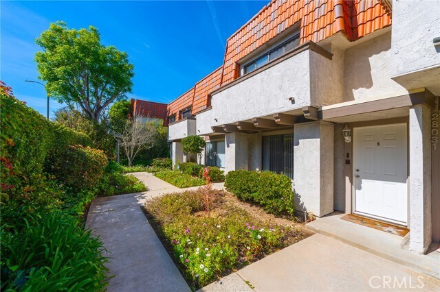 Building Photo - 28033 Ridgebluff Ct