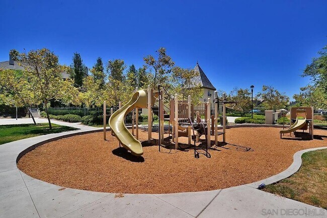 Building Photo - 1444 Canvas Dr