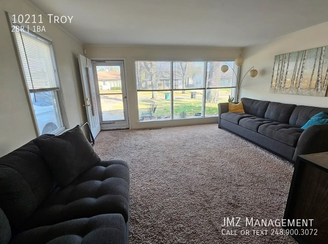 Building Photo - 10211 Troy-