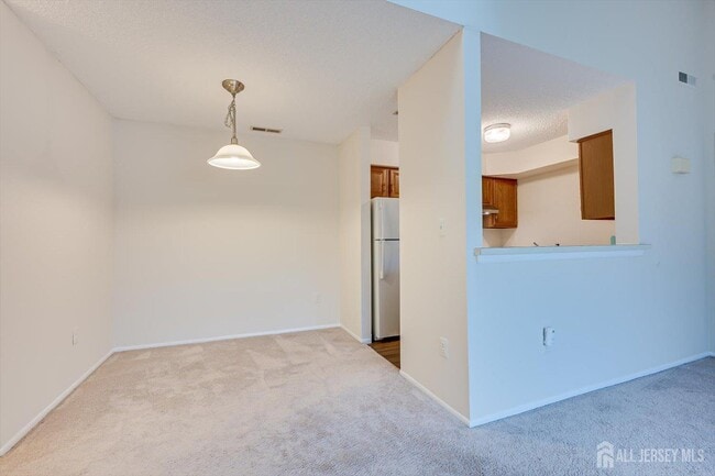 Building Photo - 2310 Aspen Dr