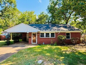 Building Photo - 929 Parkwood Dr