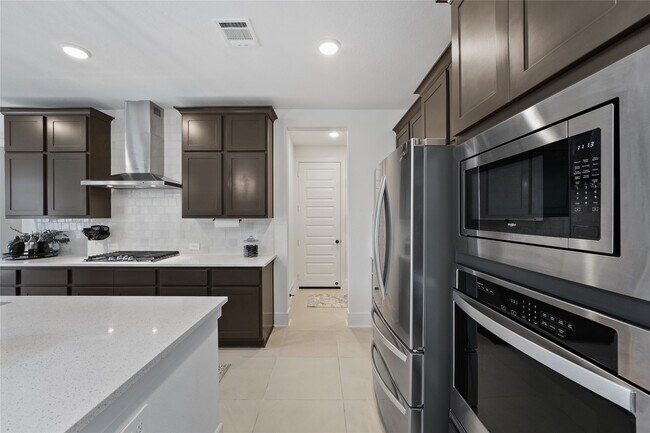 Building Photo - 23685 Silver Palm Trl