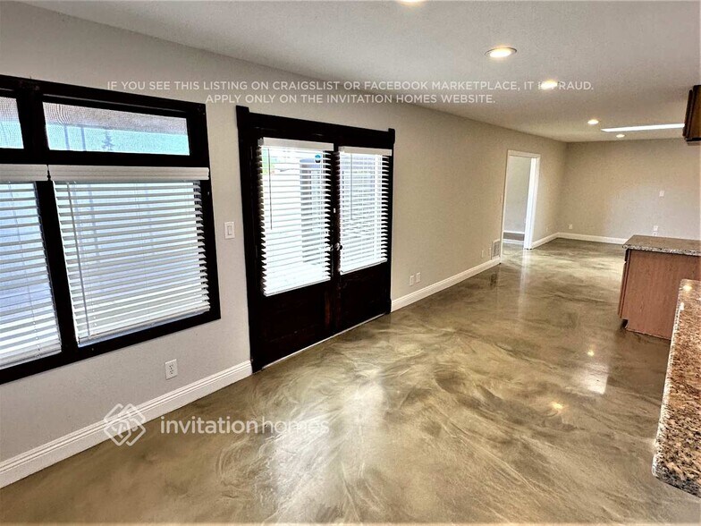 Building Photo - 3143 W Sahuaro Dr