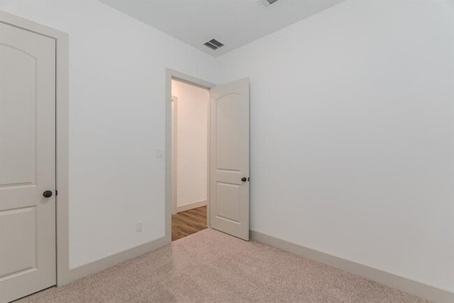 Building Photo - 9322 Galloway Wds Trl