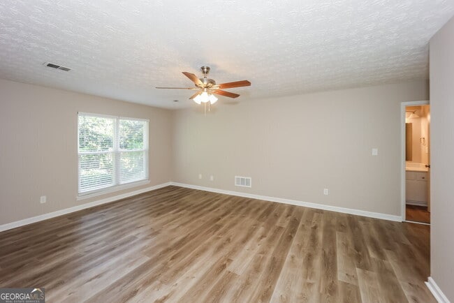 Building Photo - 6270 Beethoven Cir