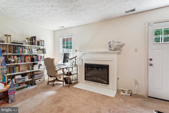 Building Photo - 405 Beacon Hill Terrace