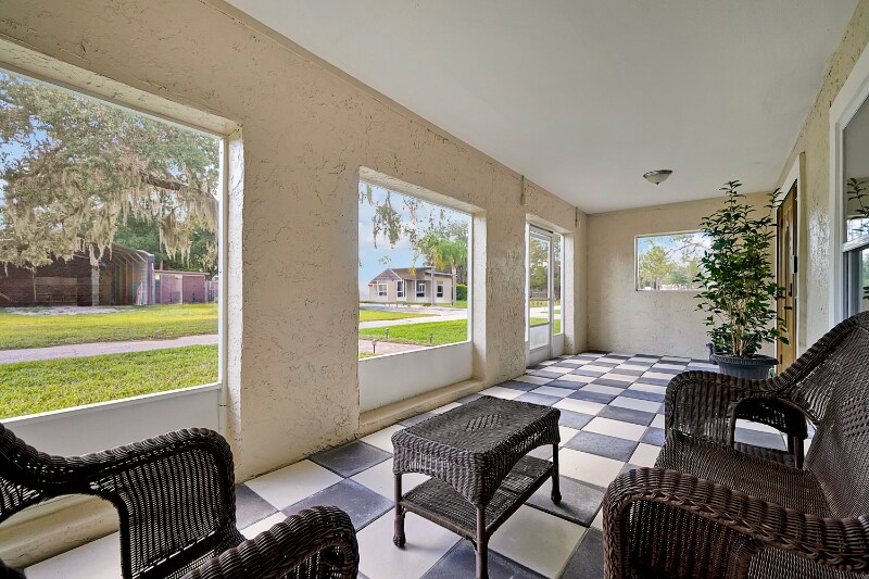 Building Photo - 405 North Blvd W