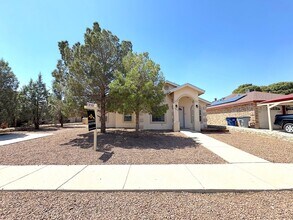Building Photo - East El Paso 3bed/2bath!