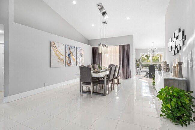 Building Photo - 20376 Hacienda Ct